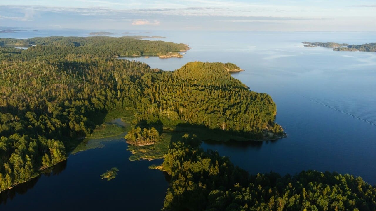 Карелия – северное лето с водопадами и лесами